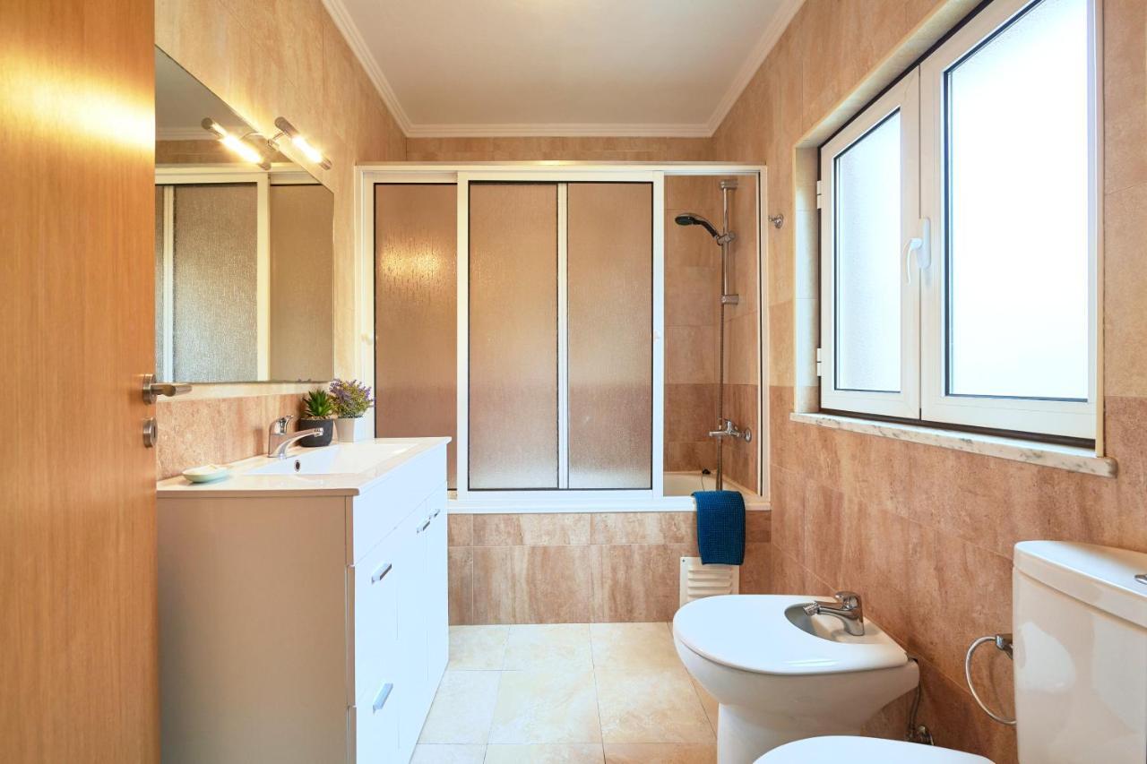 Spacious And Renovated Apartment With Amazing Patio, By Timecooler Lisboa Ngoại thất bức ảnh